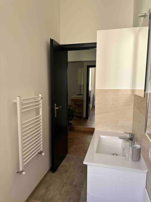 Xenia Apartments - Charming Garden Suite In Porta Venezia Milano Dış mekan fotoğraf